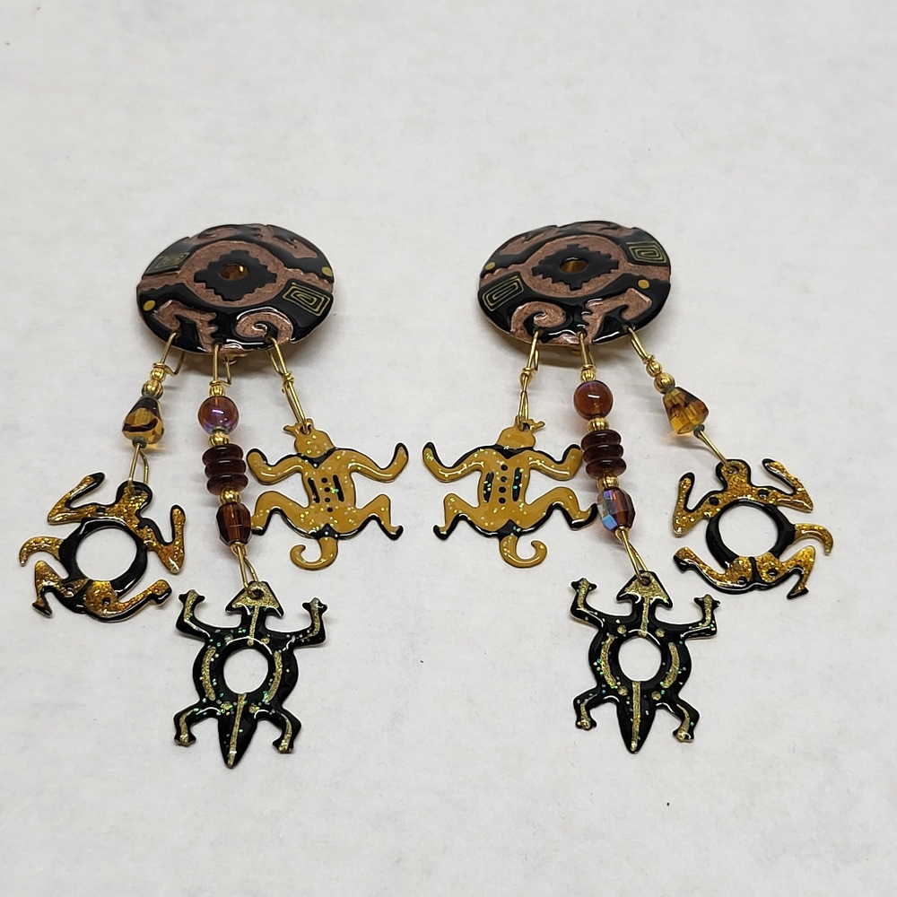 Lunch At The Ritz  Azteca Trendy Jewelry Post Earrings for Women (Goldtone)